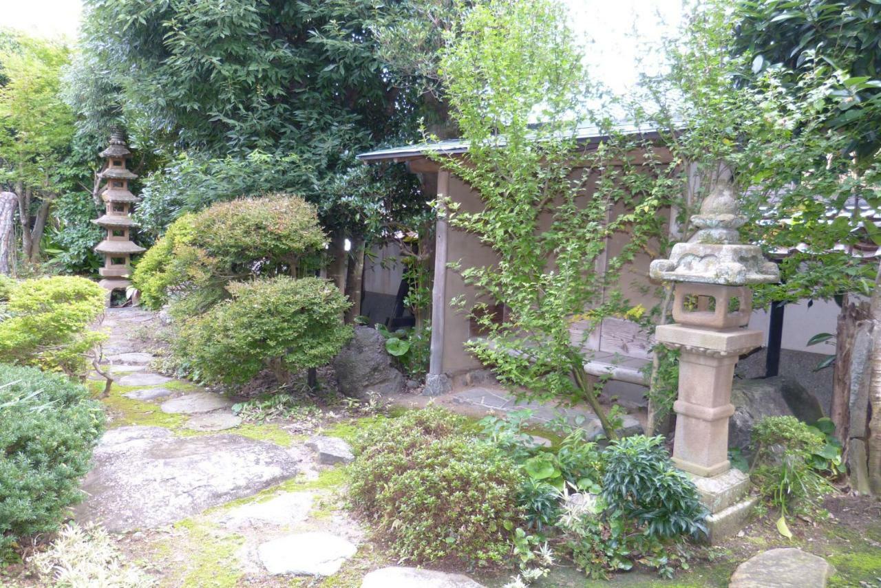 Guesthouse Higashi Fujitatei 신온센정 외부 사진
